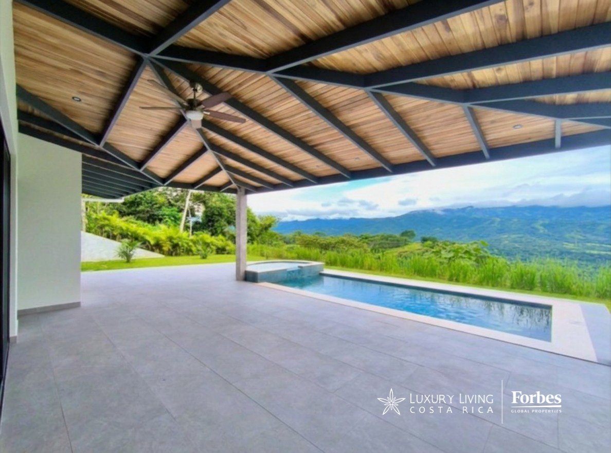 21578 - Contemporary residence with pool and jacuzzi in a gated community, Atenas