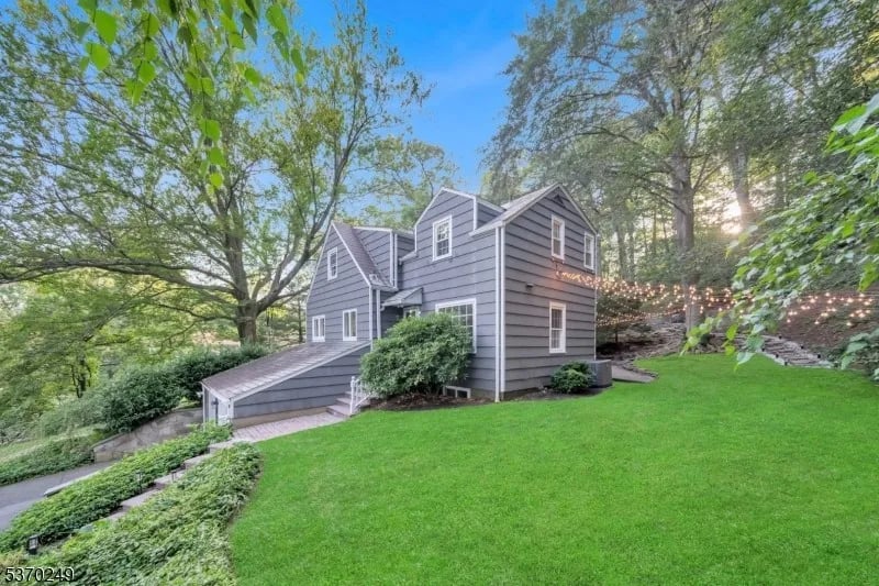 359 Dogwood Way