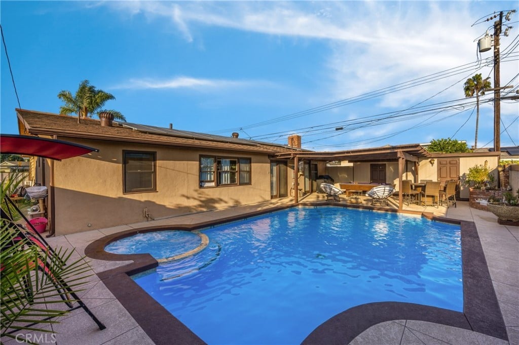 8682 Kent Cir