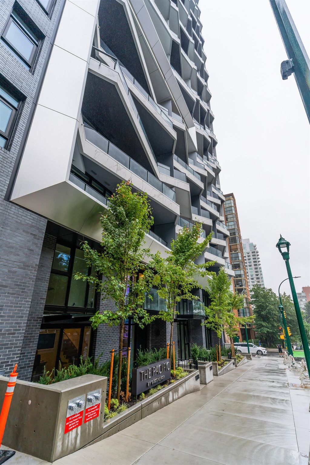 889 Pacific St, #1401