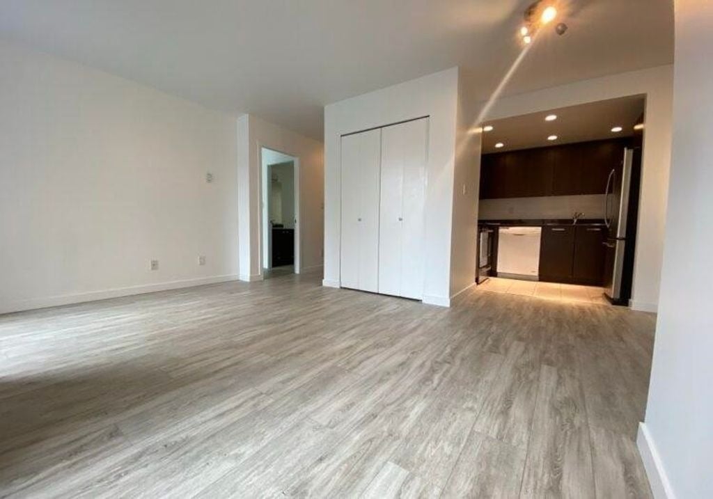 1212 Howe St, #309