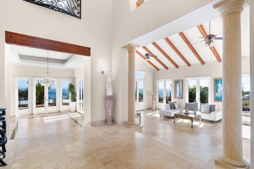 Puesta Del Sol St, 90265