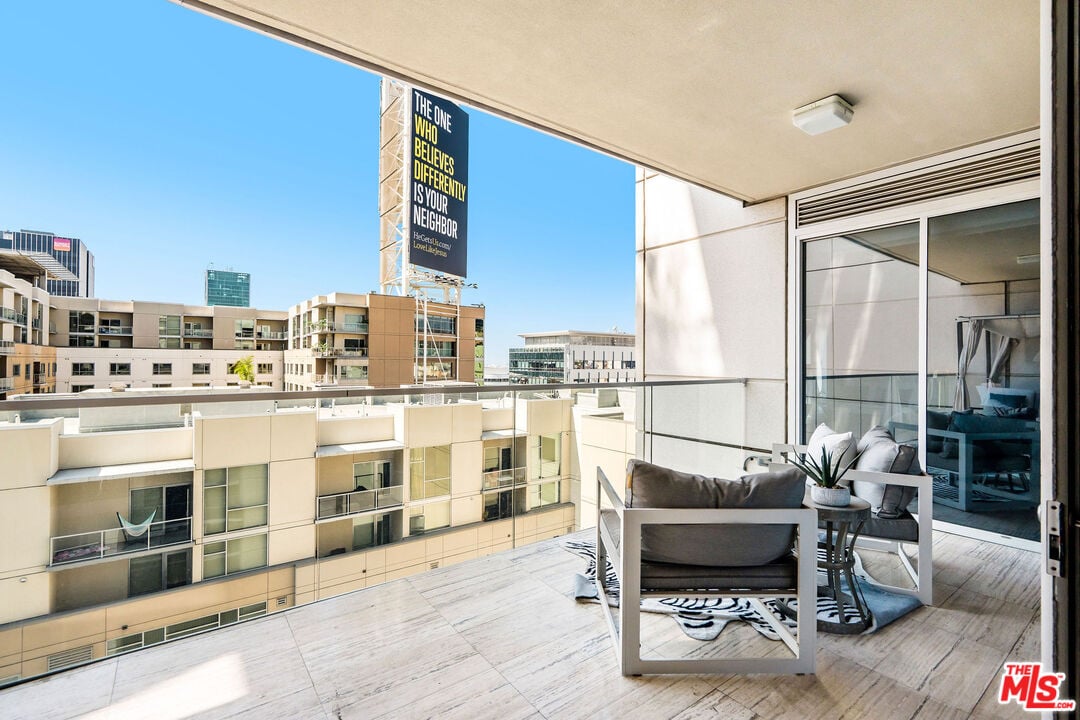 6250 Hollywood Blvd, #10L