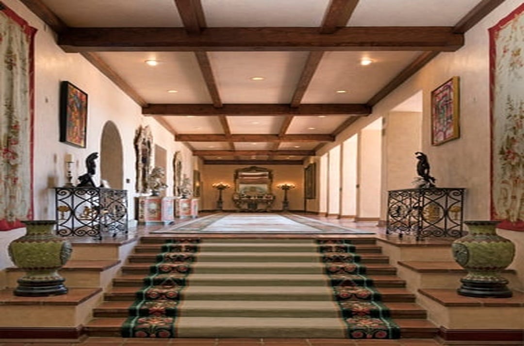 Valley Villa
