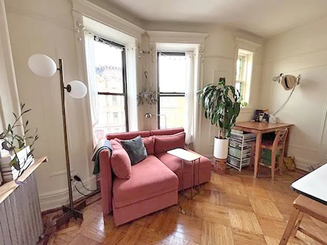 Union St between 6th and 7th Ave