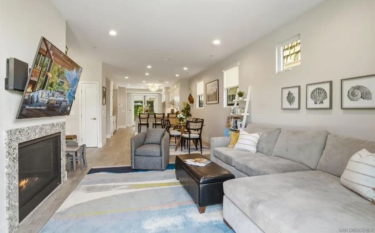 4028 Shasta St. San Diego, CA 92109