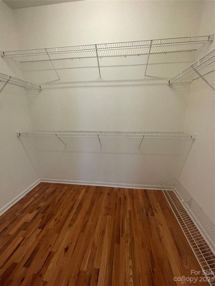1208 Rockwell View Rd