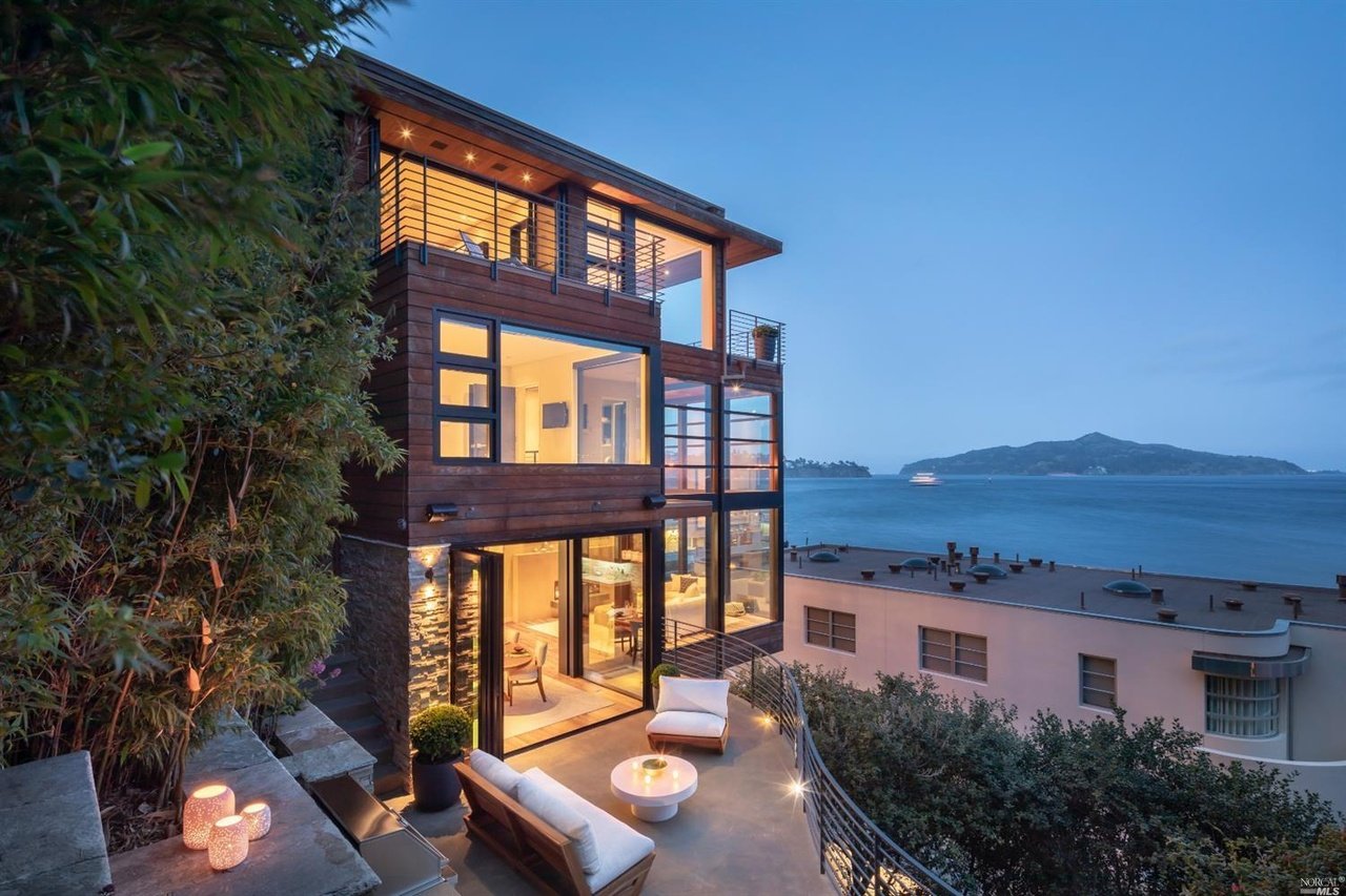 525 Bridgeway