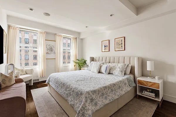 161 W 16th St #15H