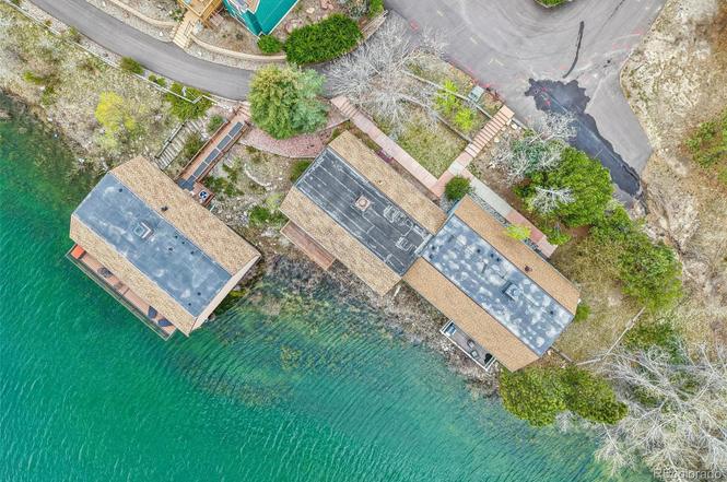Lake Woodmoor Investor Special – Rare 1-Bed Lakeside Townhome with Huge Upside
