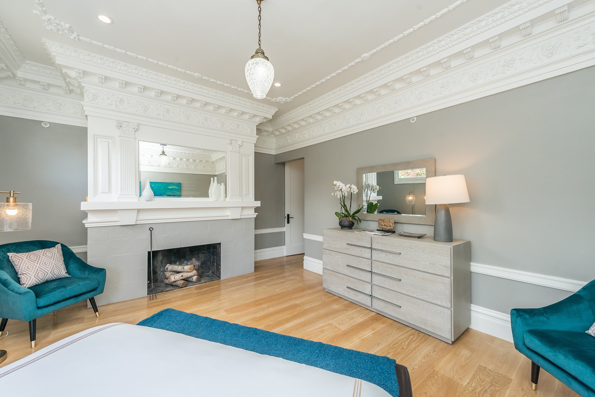 858 Ashbury