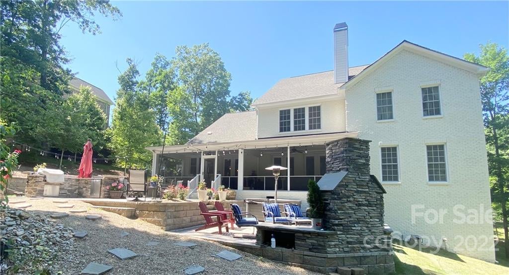 709 Woodcliff Ct