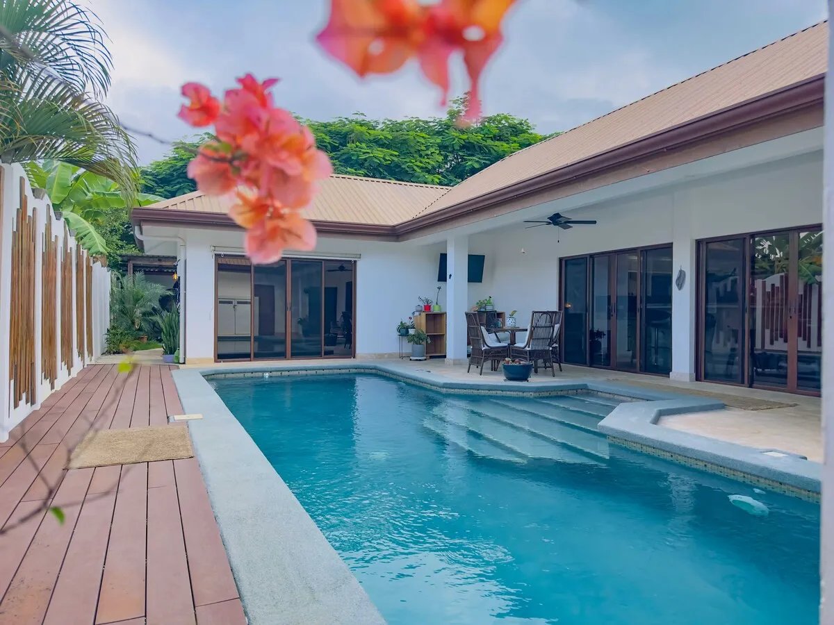 One-Level Living with Private Pool in Playas del Coco