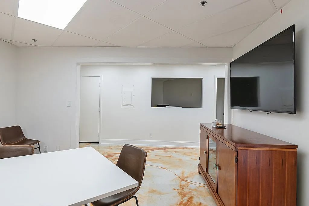 631 US Highway 1 Suite 202