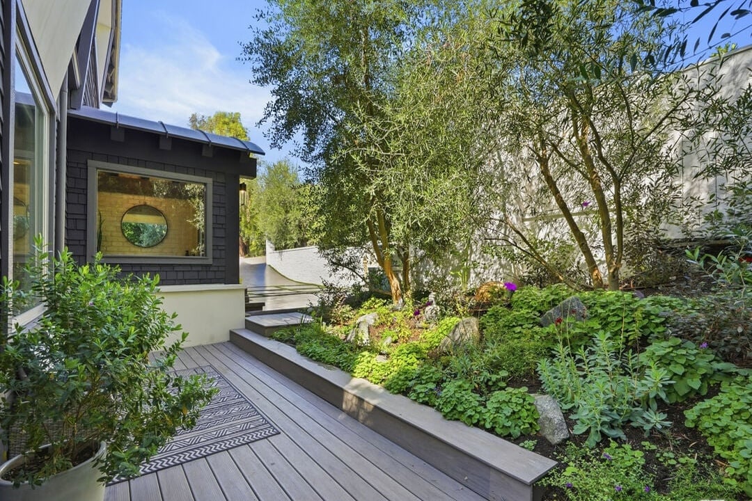 Solis Vista, Serra Rd, 90265