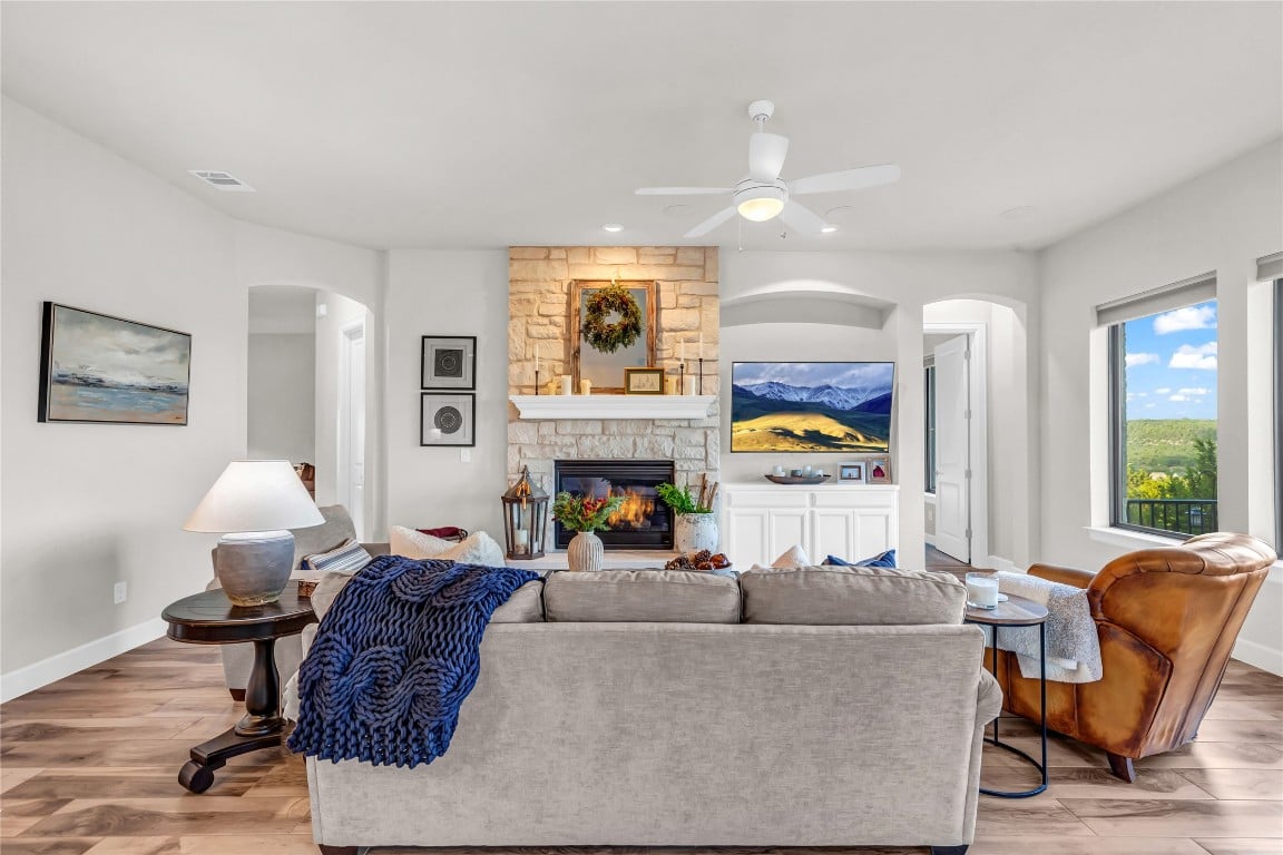 500 Balcones Ridge Way