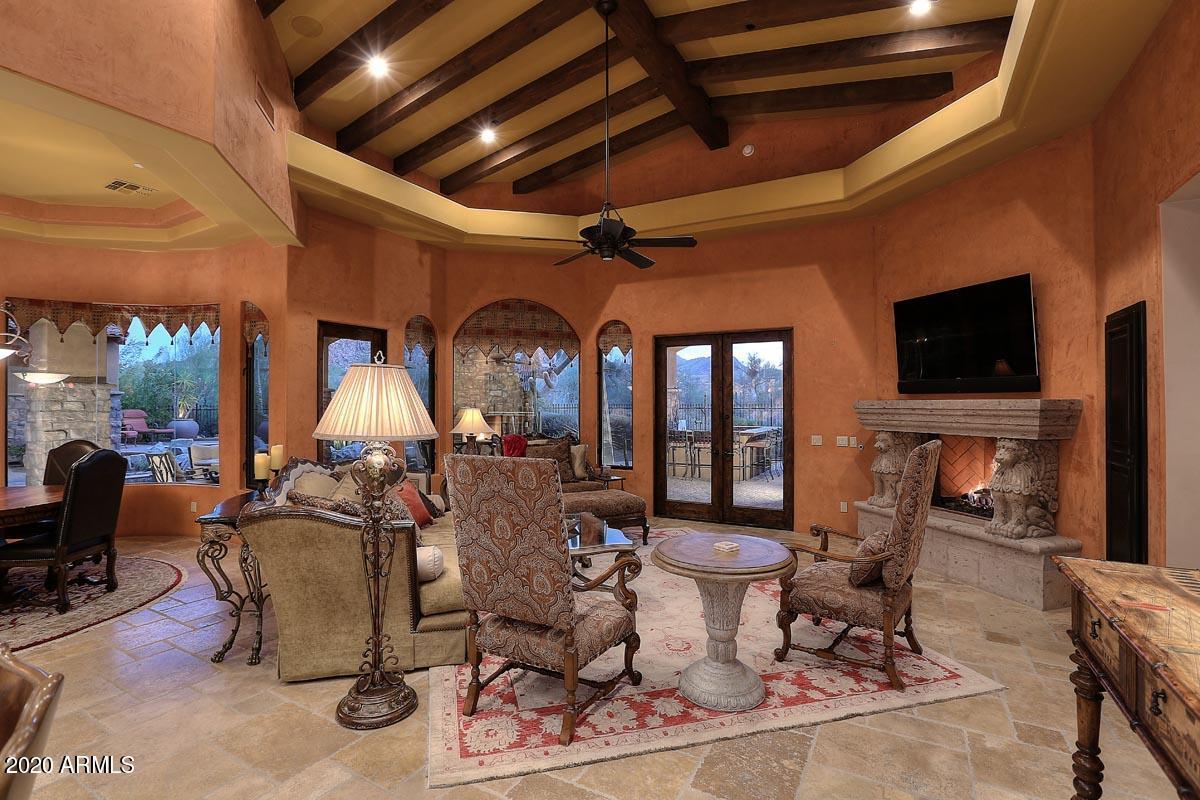 10469 E Quartz Rock Rd