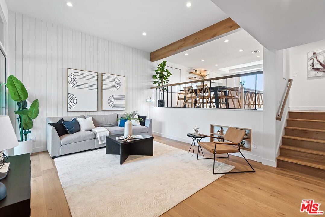 13210 Fiji Way Unit: M
