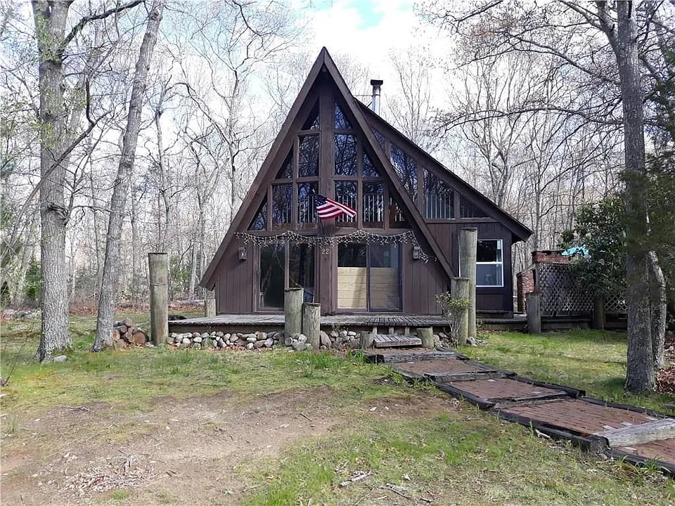 22 Ennis Ln