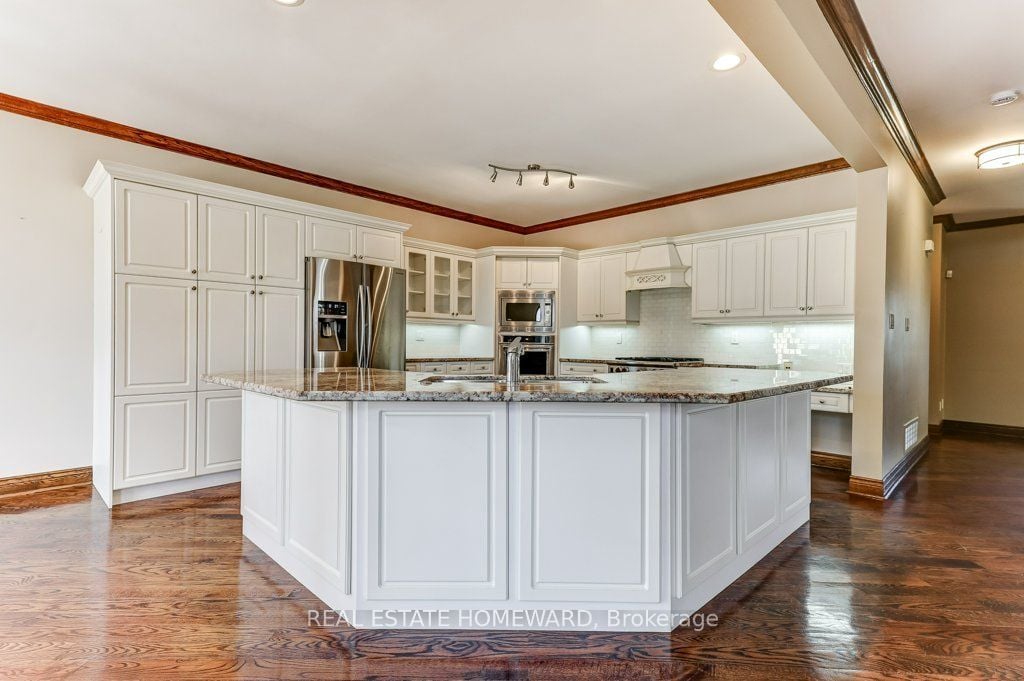 807 Primrose Crt