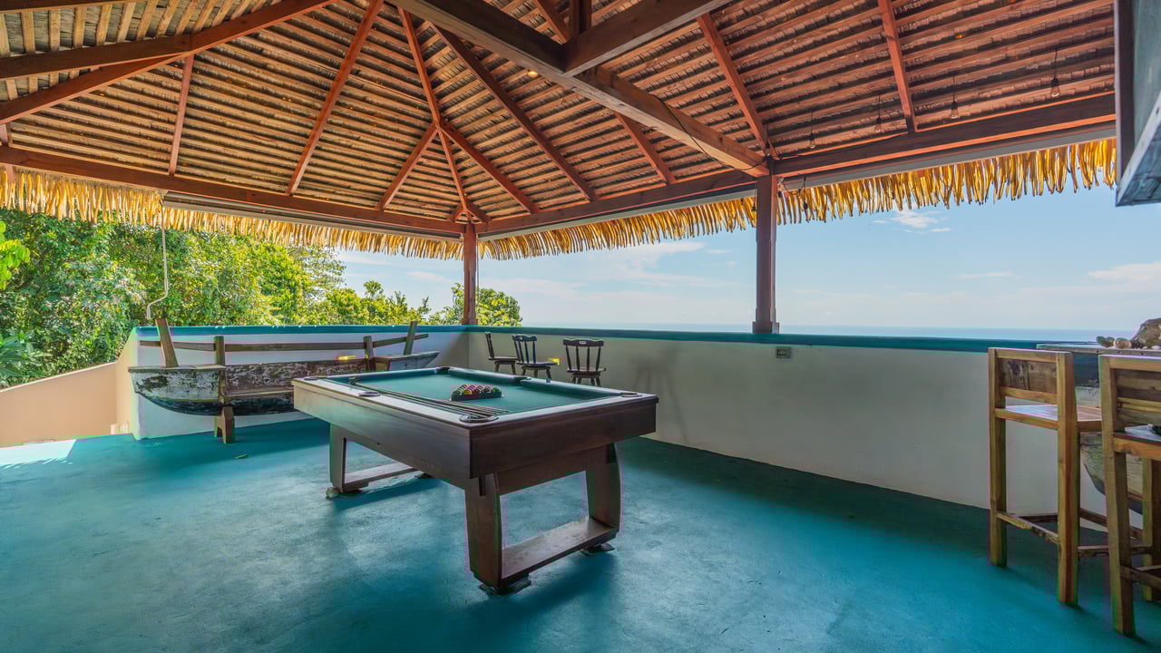 Ocean View Luxury Estate with An Incredible Location in Dominical