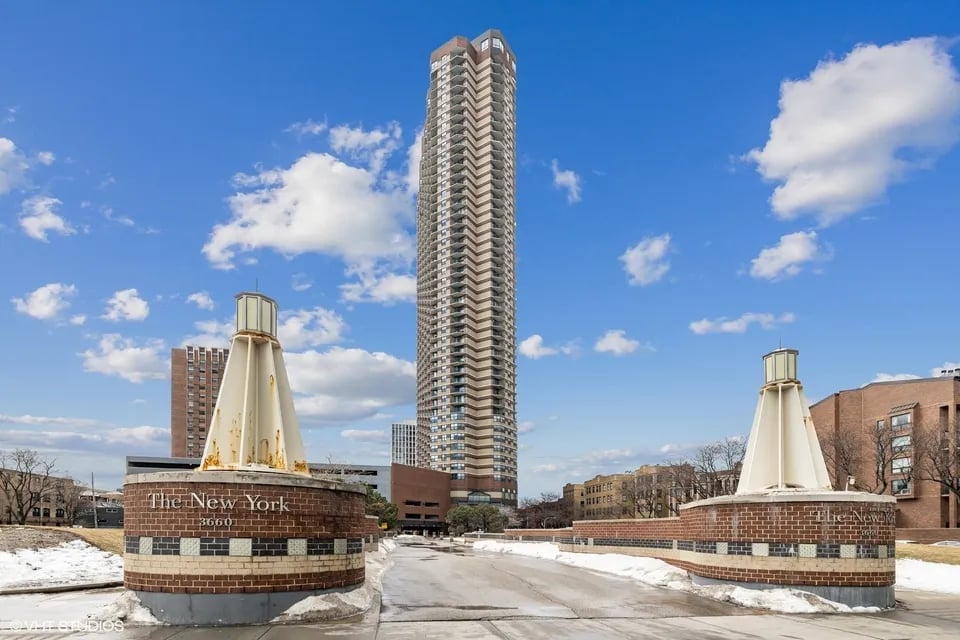 3660 N Lake Shore Drive Unit: 4003