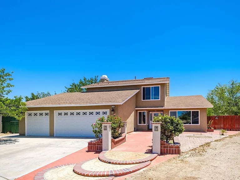 15141 Dakota Ct