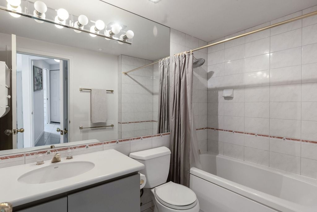 909 Burrard St, #2103