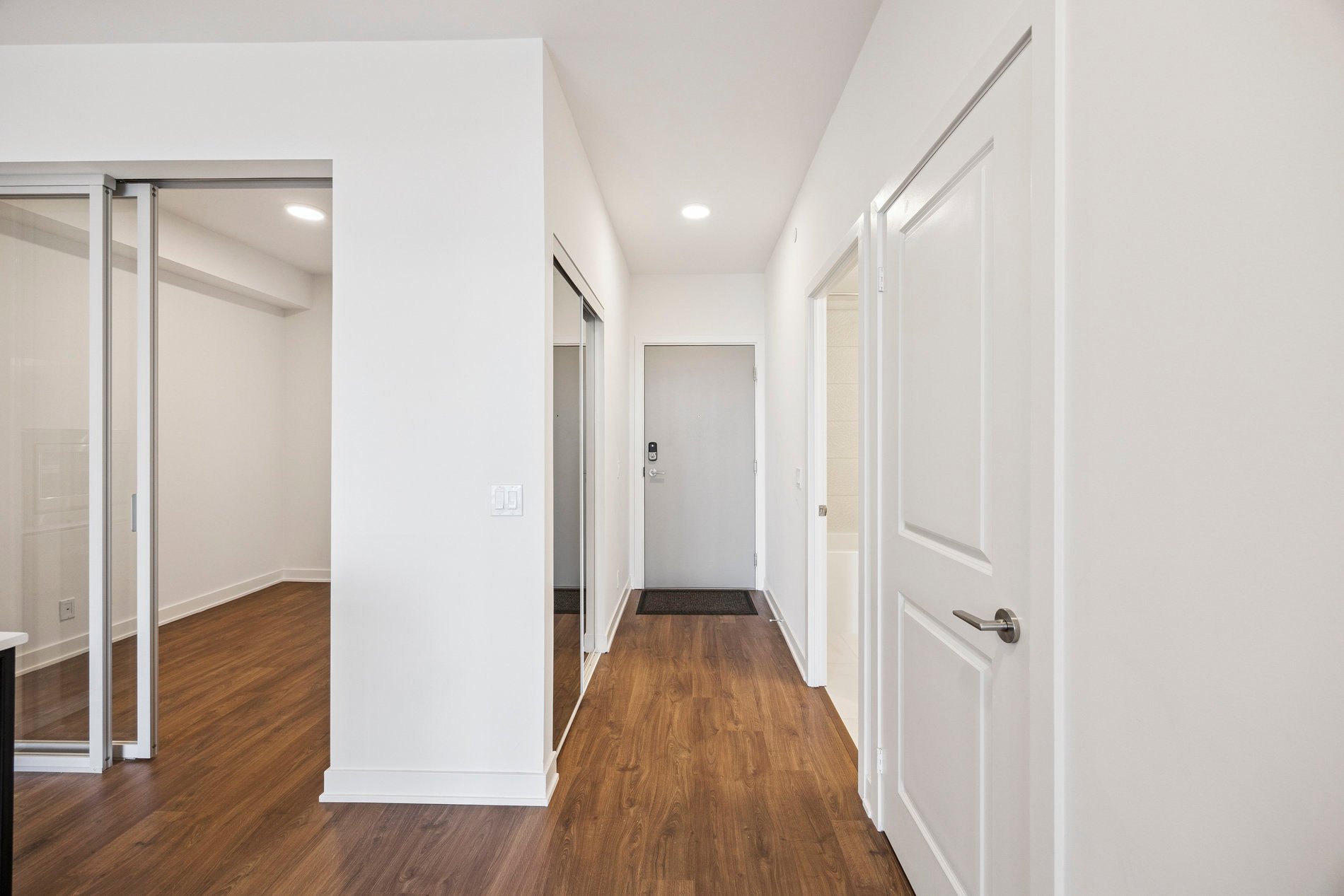 50 Upper Mall Way #2109