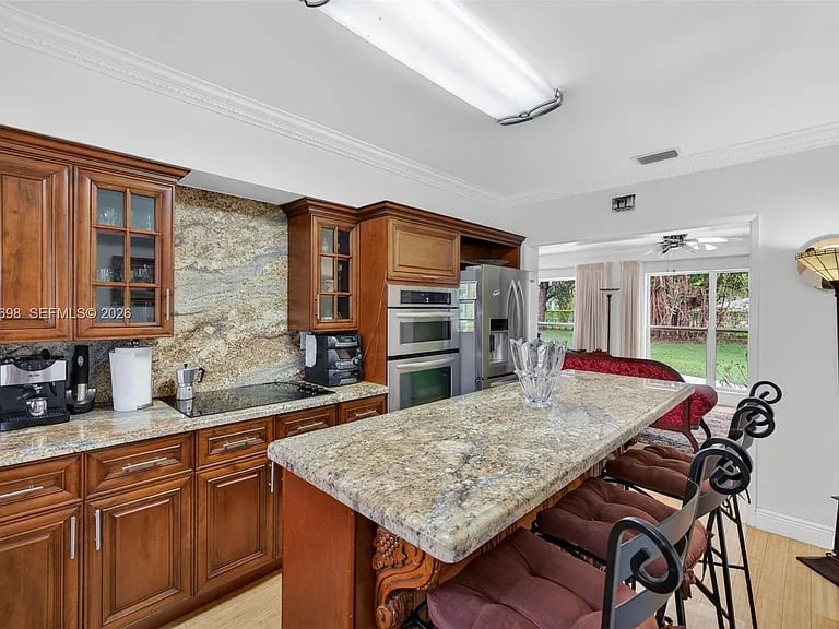 6020 Almond Ter