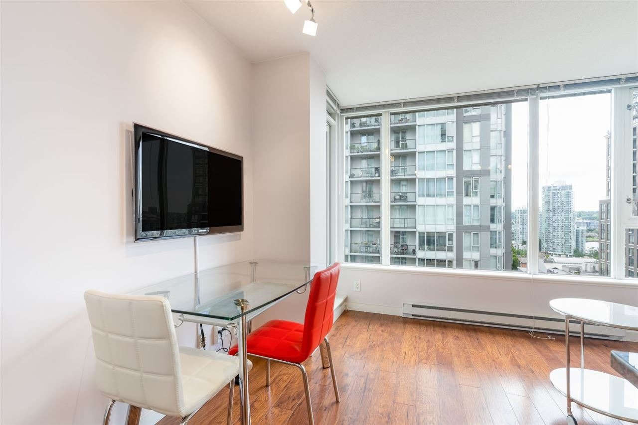1001 Richards St, #1605