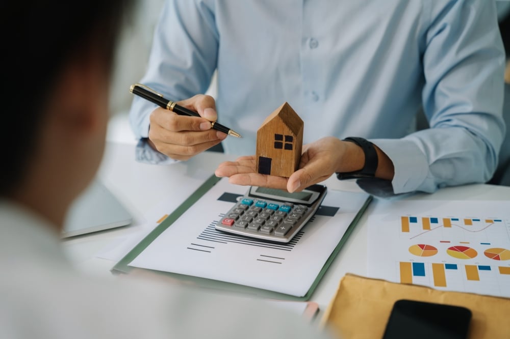 How to Prepare Your Finances Before Selling a Home