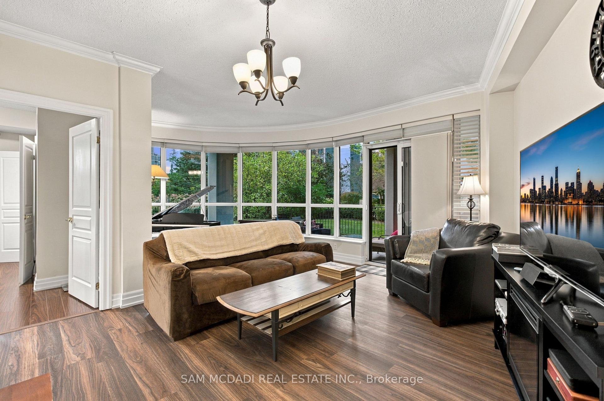 2087 Lake Shore Boulevard W 103, Toronto Unit: 103