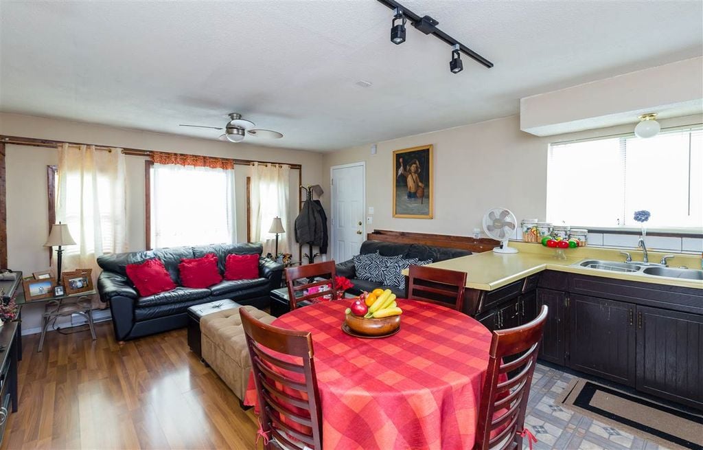 14512 Wellington Dr