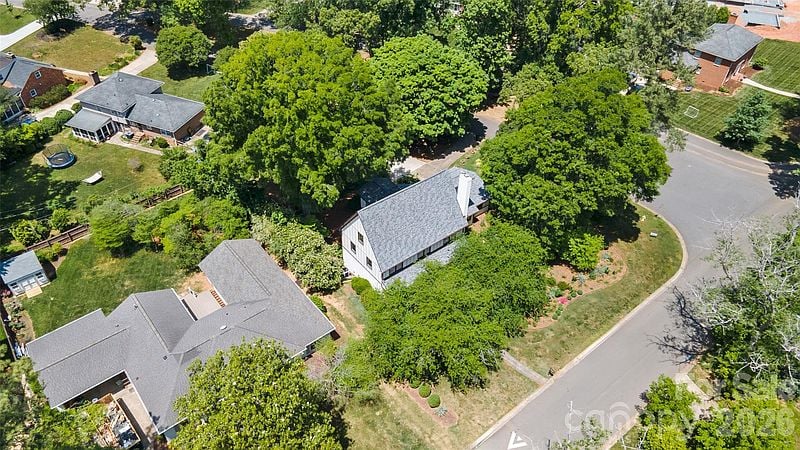 5335 Lansing Dr