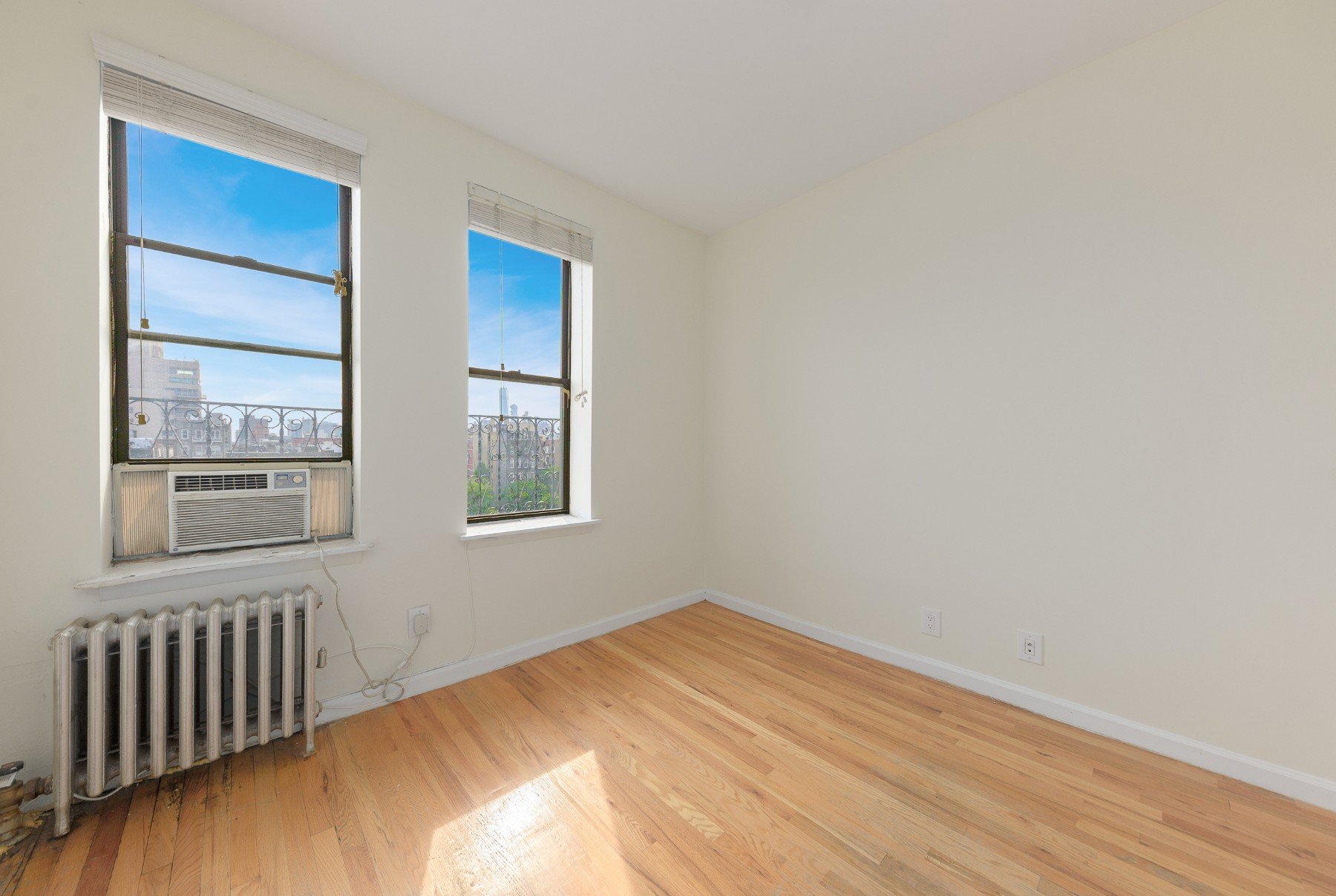 339 East 12th Street Unit: 32