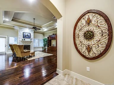 9922 Saxet Dr