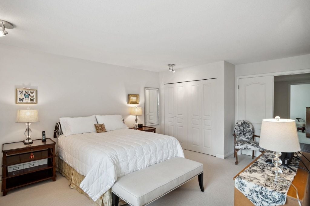 230 Waterleigh Dr