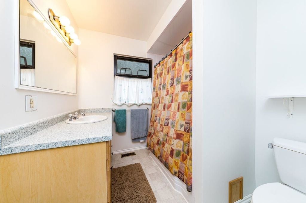 951 Old Lillooet Rd