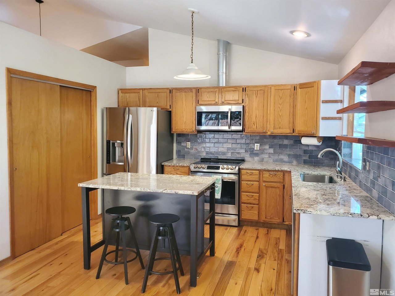 2200 Snowmass Dr