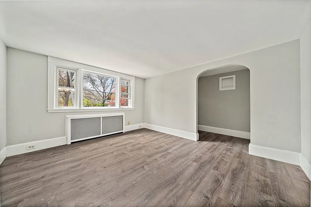 169 Center St