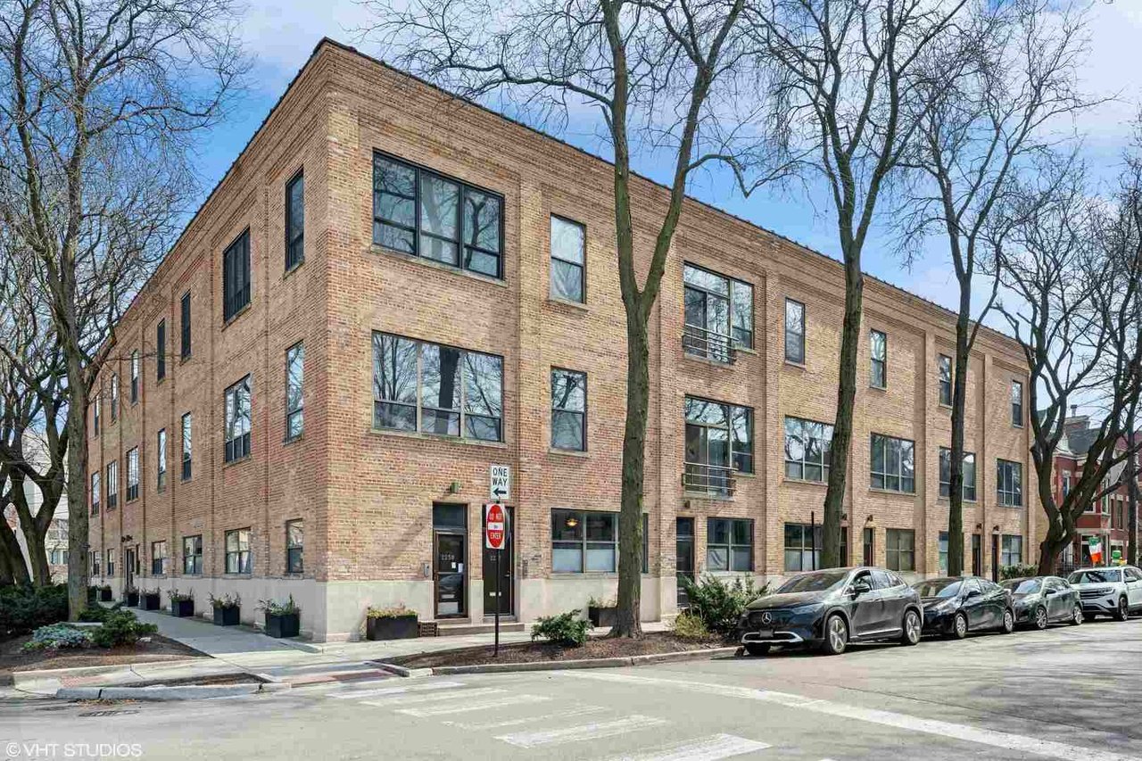 2251 N Wayne A3