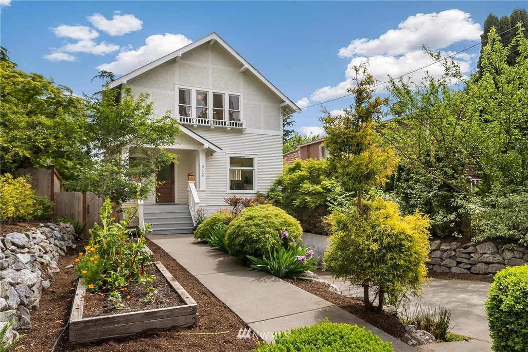 312 29th Ave E