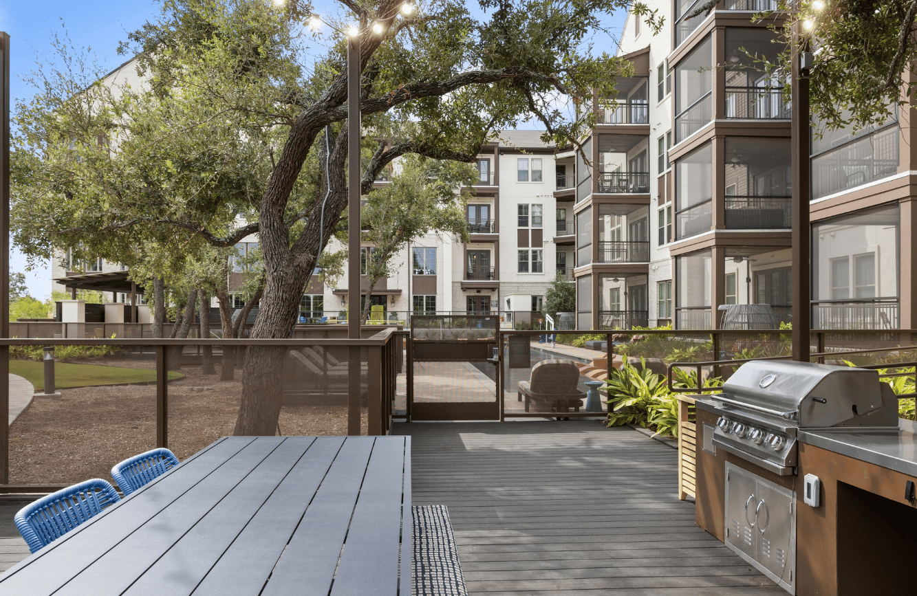 Up to 12 weeks free on select floorplans!*