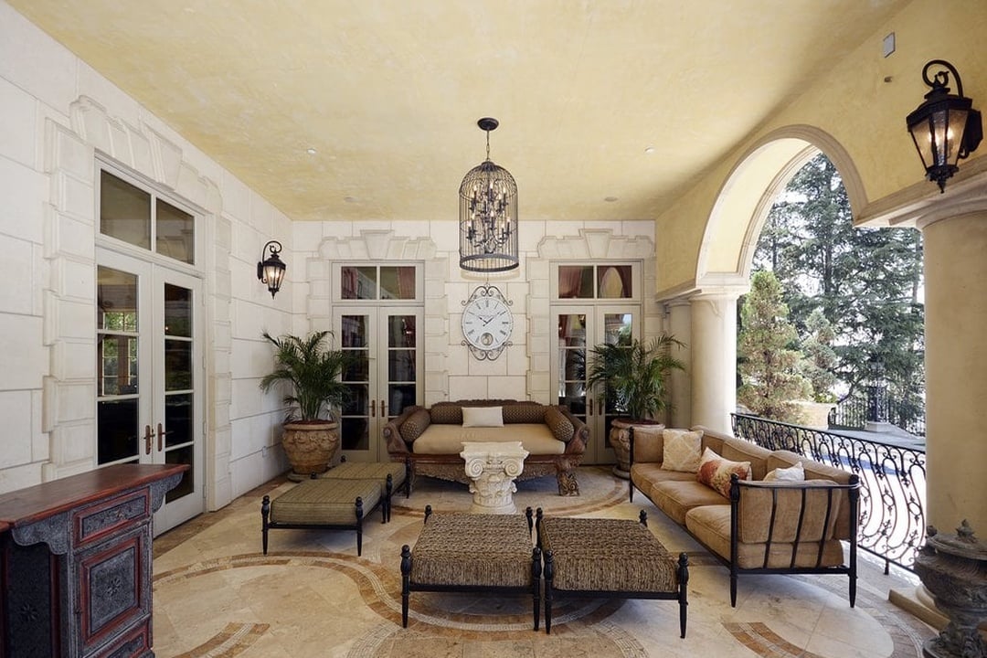 Grandeur Retreat