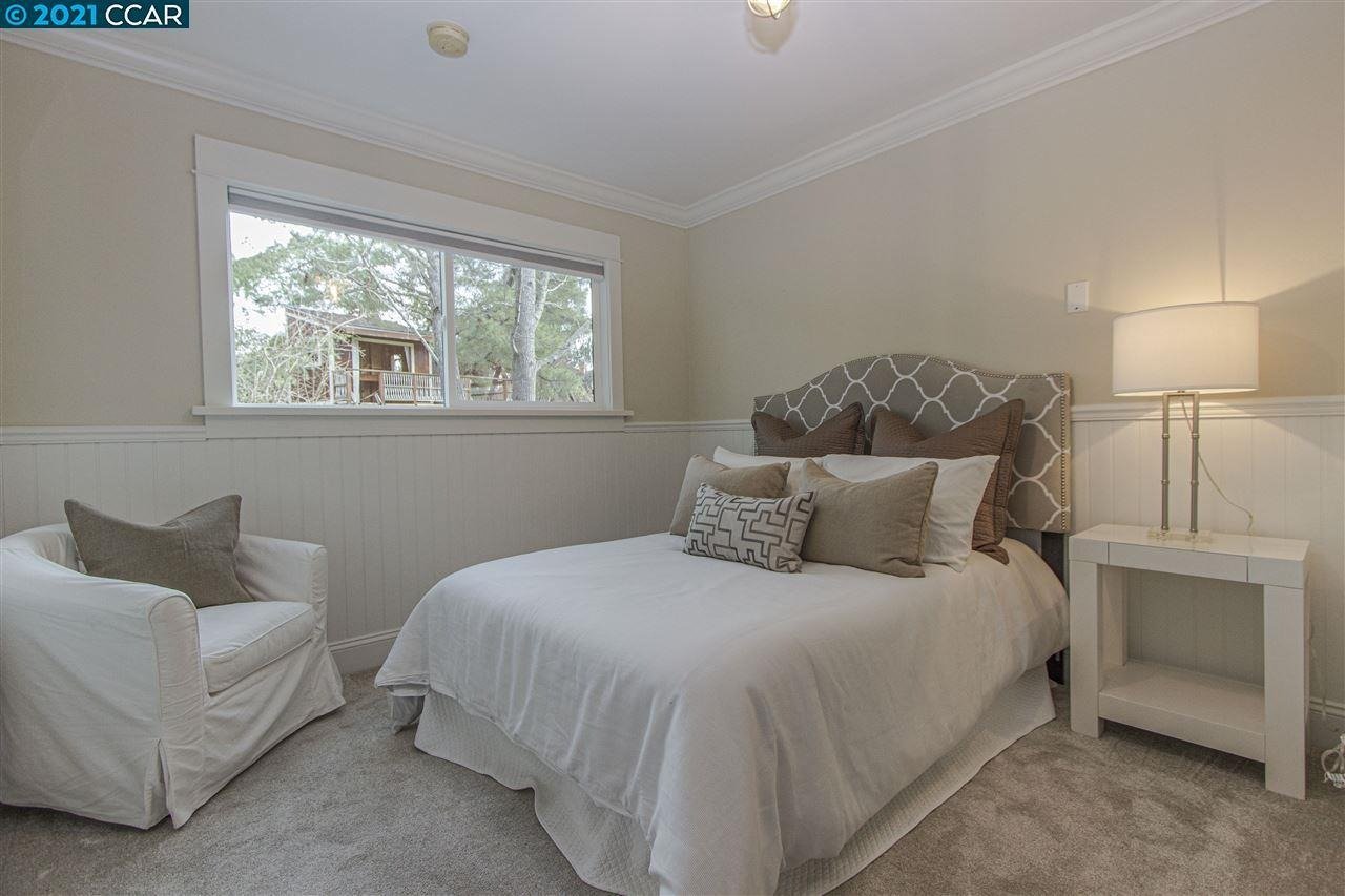 8 Foothill Park Ter