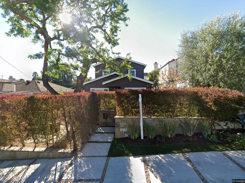732 36th St