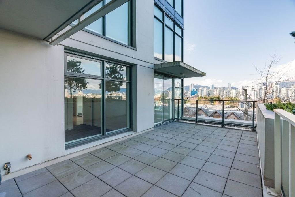 728 W 8th Ave, #502