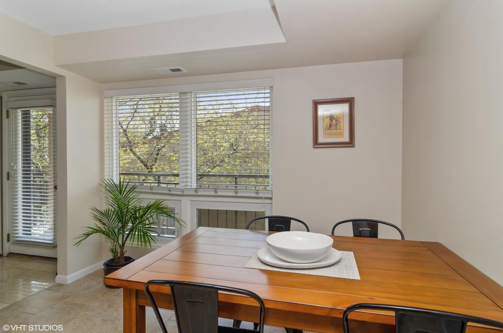 1646 N Mohawk St, #B