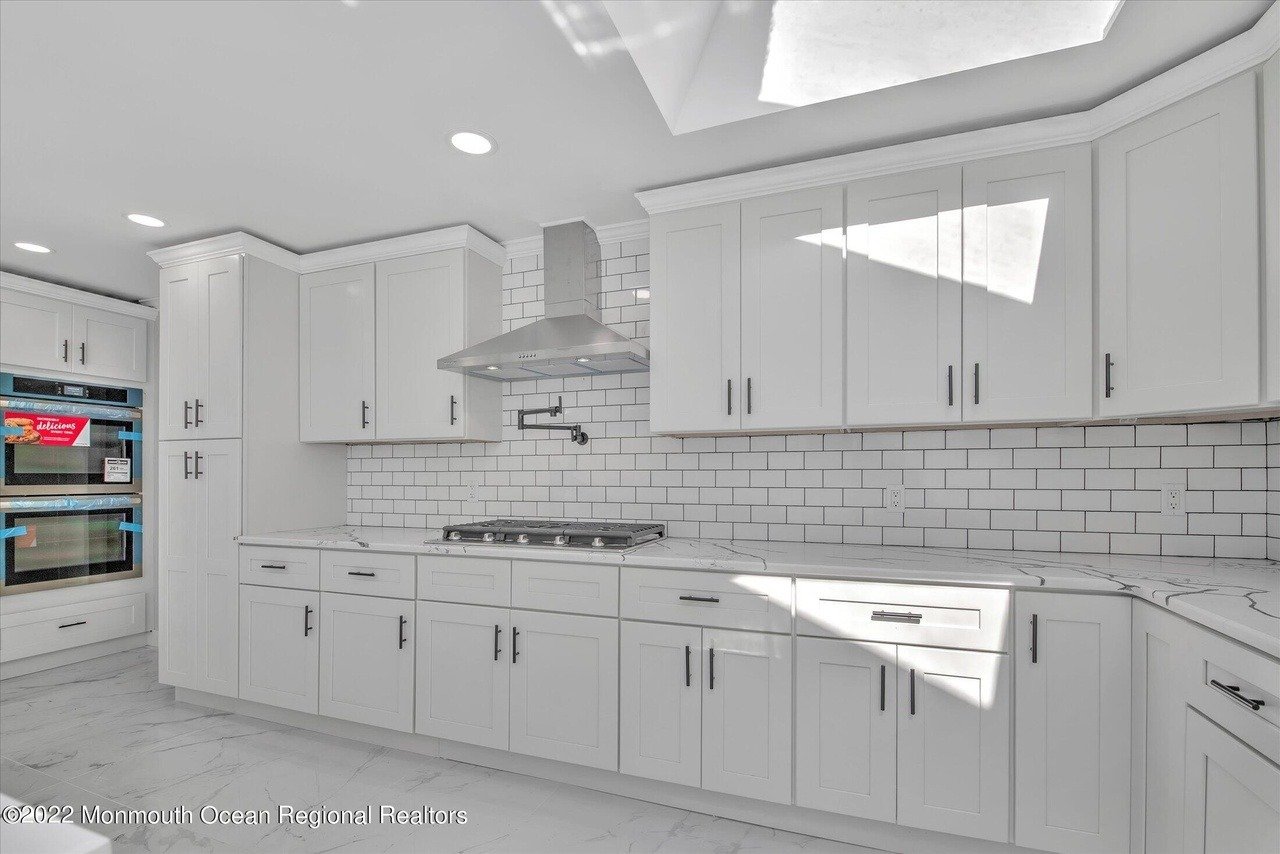 36 Kensington Dr